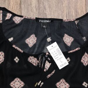 Roz & Ali black blouse